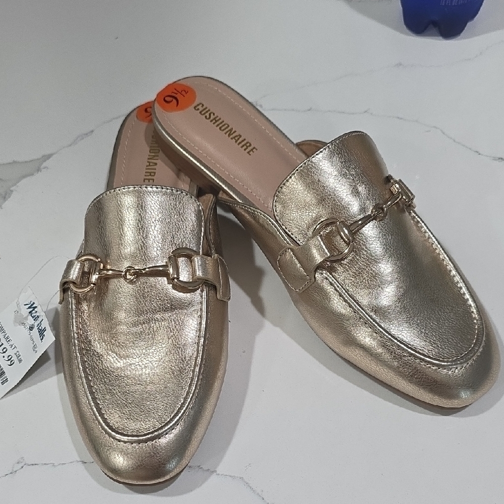 Cushionaire Women's Metallic Gold Mules